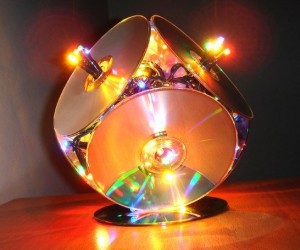 Как сделать креативный светильник из cd-дисков